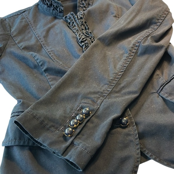 Super cute, navy Victorian style jacket, beautiful buttons, pockets, tailored Ss - Picture 9 of 10